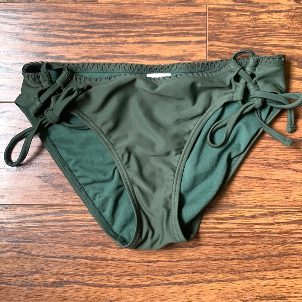 Bikini bottoms